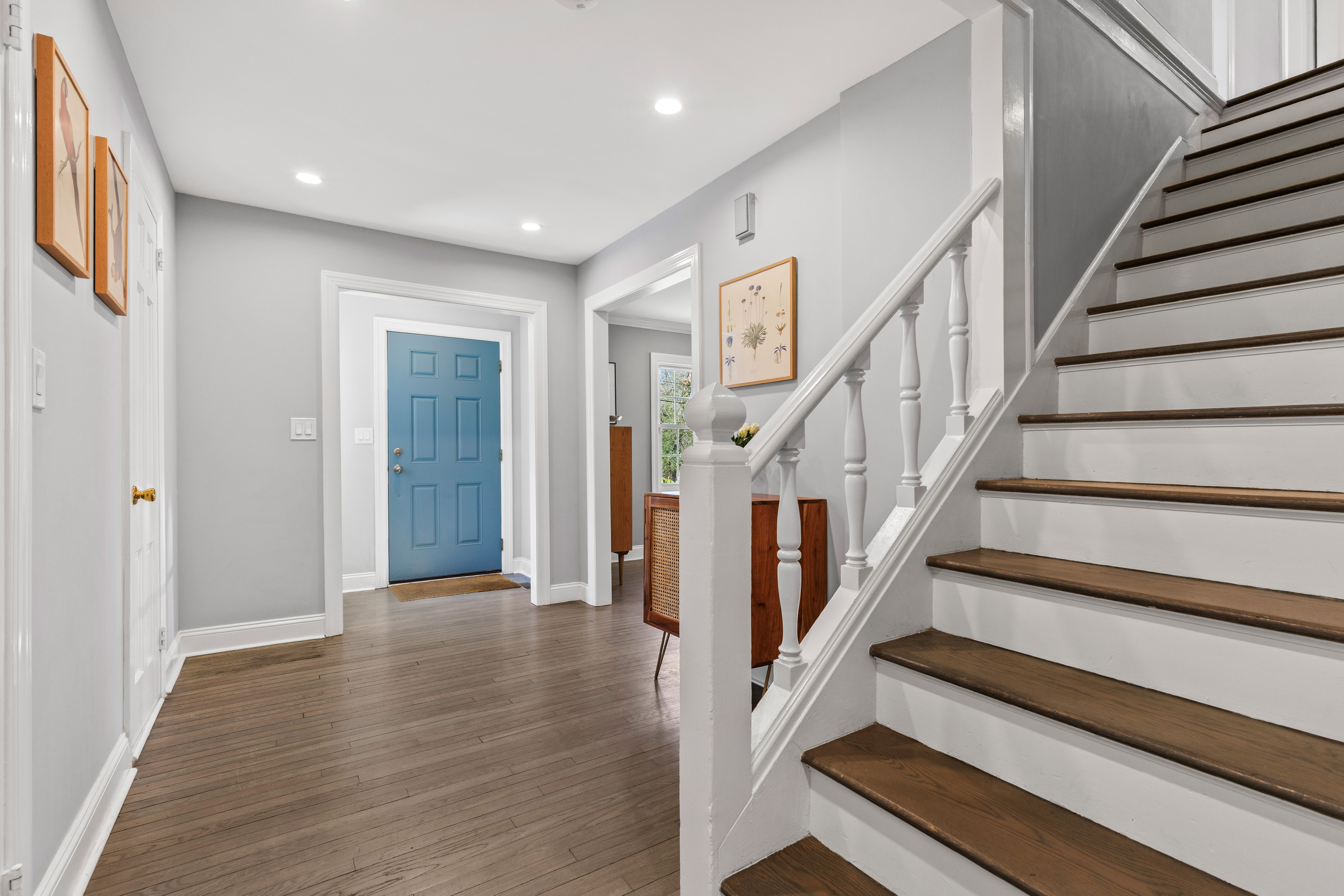  Fully Renovated Shore Acres Home - 物件實景