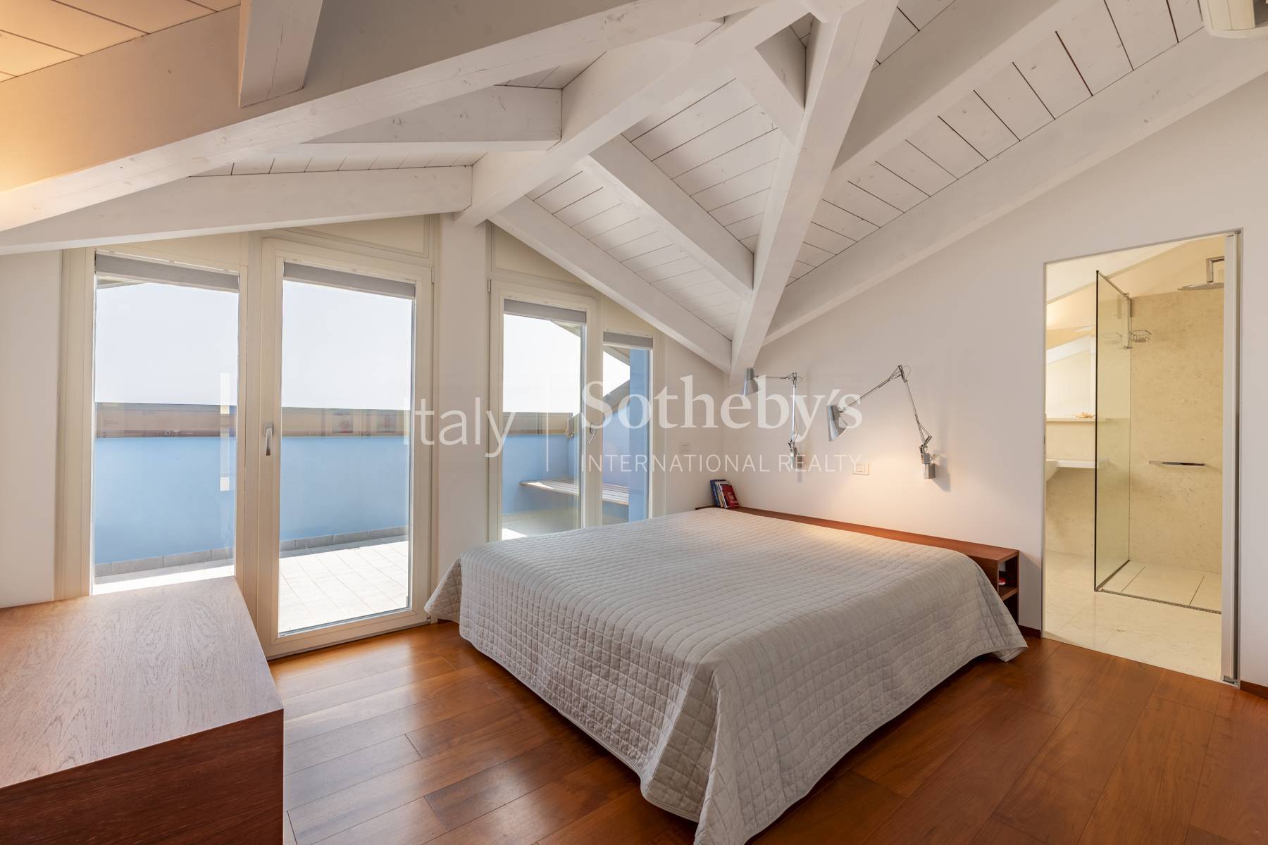  Modern penthouse with spectacular sea view in Grado - 物件實景