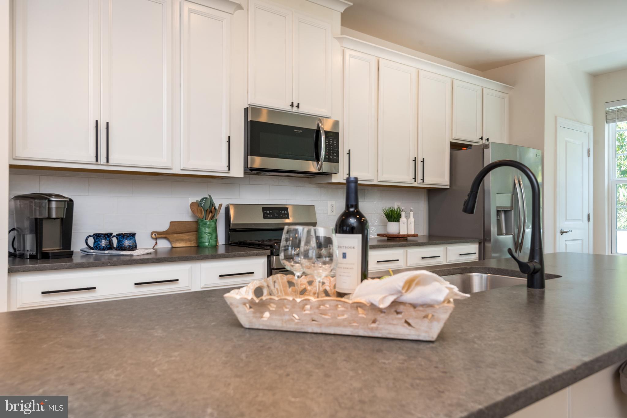 Haymarket, Virginia, 20169, United States, 4 Bedrooms Bedrooms, ,4 BathroomsBathrooms,Residential,For Sale,1980025