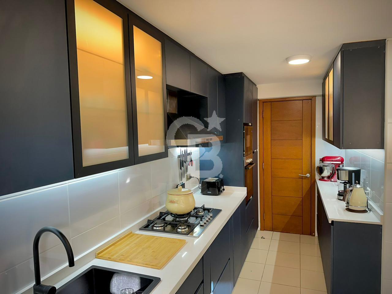 Lo Barnechea, Chile, 5 Bedrooms Bedrooms, ,5 BathroomsBathrooms,Residential,For Sale,1986554