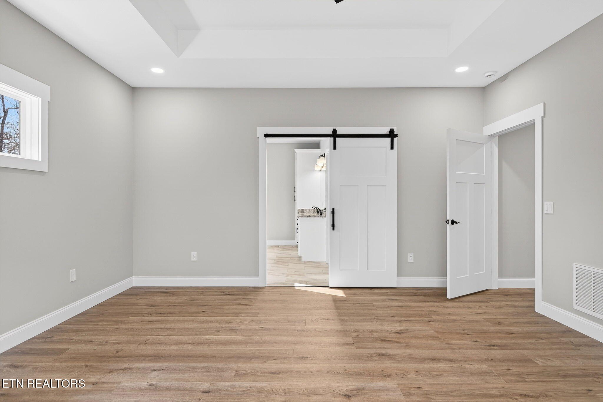 Crossville, Tennessee, 38558, United States, 3 Bedrooms Bedrooms, ,2 BathroomsBathrooms,Residential,For Sale,1989855