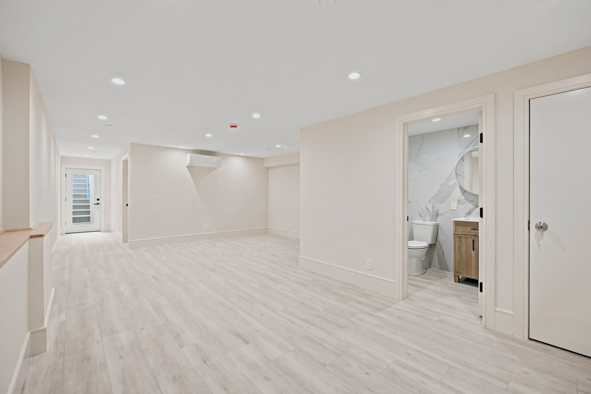  266 10th Street Condo - 物件實景
