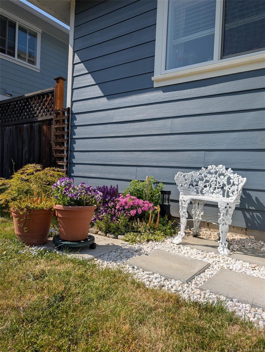 DUNCAN, British Columbia, V9L 0E1, CA, 4 Bedrooms Bedrooms, ,Residential,For Sale,1950209