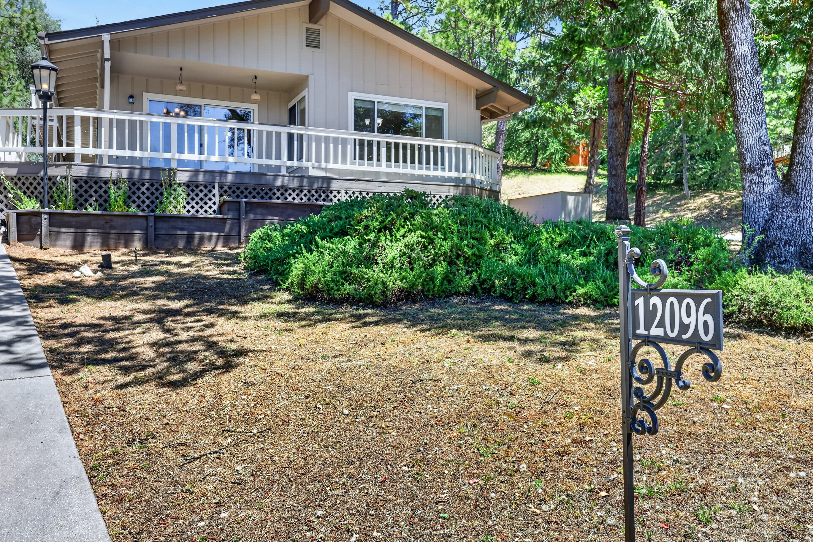  12096 Poplar Road, Auburn, CA 95602 - 物件實景