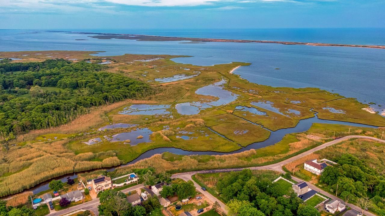 Mastic Beach, New York, 11951, United States, 4 Bedrooms Bedrooms, ,4 BathroomsBathrooms,Residential,For Sale,1975378