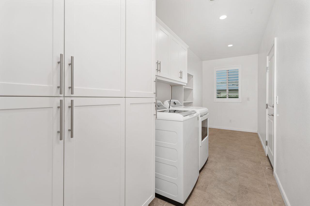 Indio, California, 92201, United States, 3 Bedrooms Bedrooms, ,2 BathroomsBathrooms,Residential,For Sale,1920022