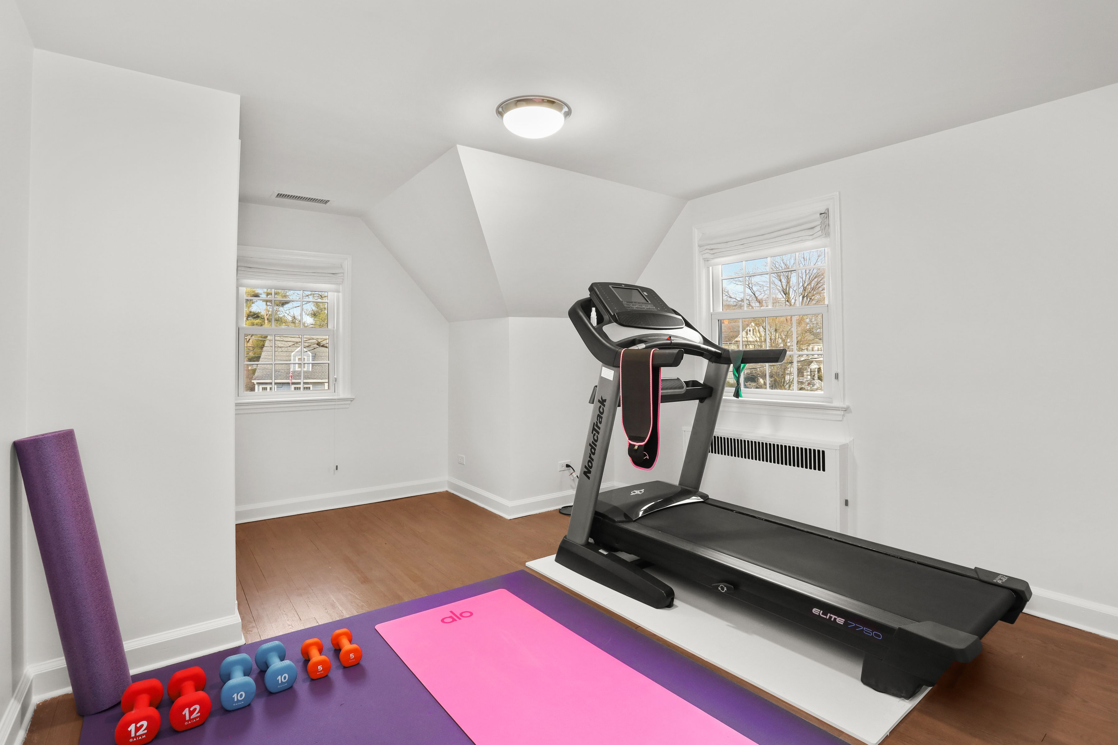  21 Sound Beach Avenue - 物件實景