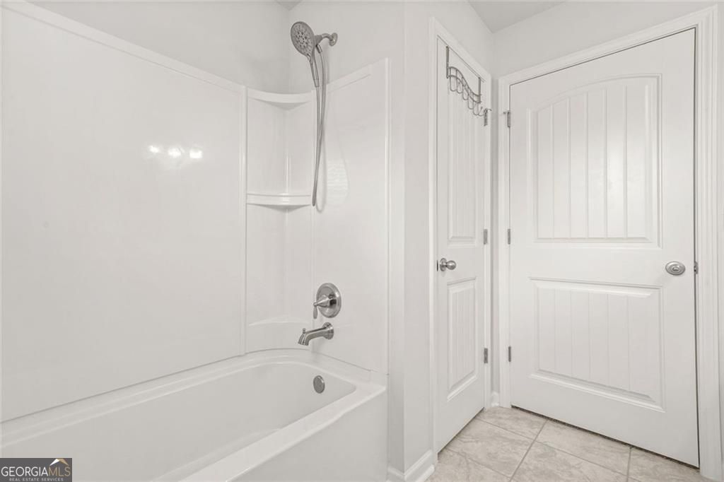 Lithia Springs, Georgia, 30122, United States, 5 Bedrooms Bedrooms, ,4 BathroomsBathrooms,Residential,For Sale,2006565