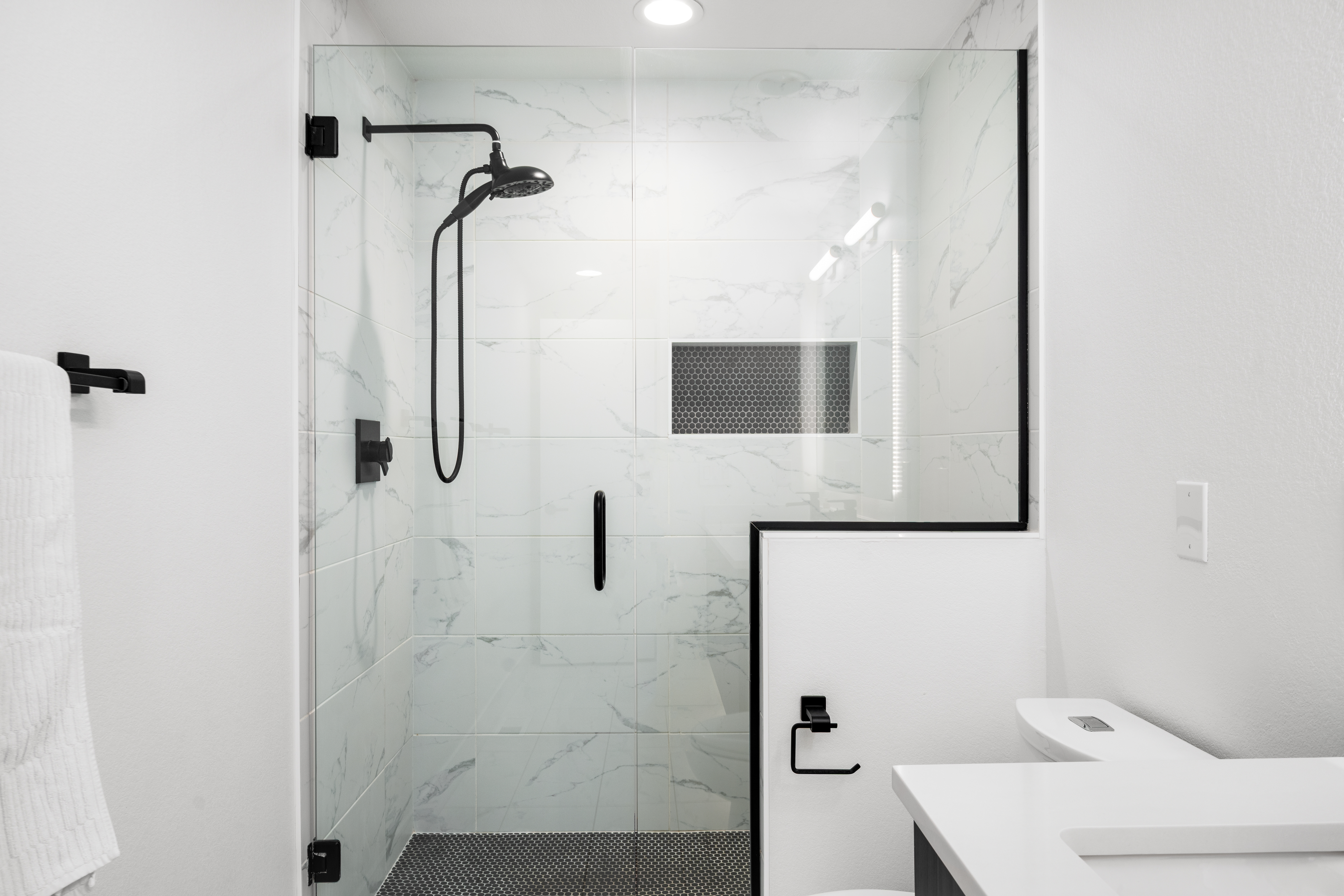  Sweeping, Unobstructed Mountain Views From This Sloan