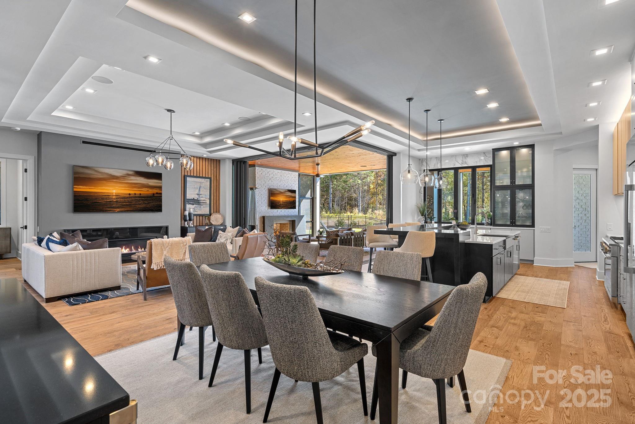 Davidson, North Carolina, 28036, United States, 5 Bedrooms Bedrooms, ,7 BathroomsBathrooms,Residential,For Sale,1989460