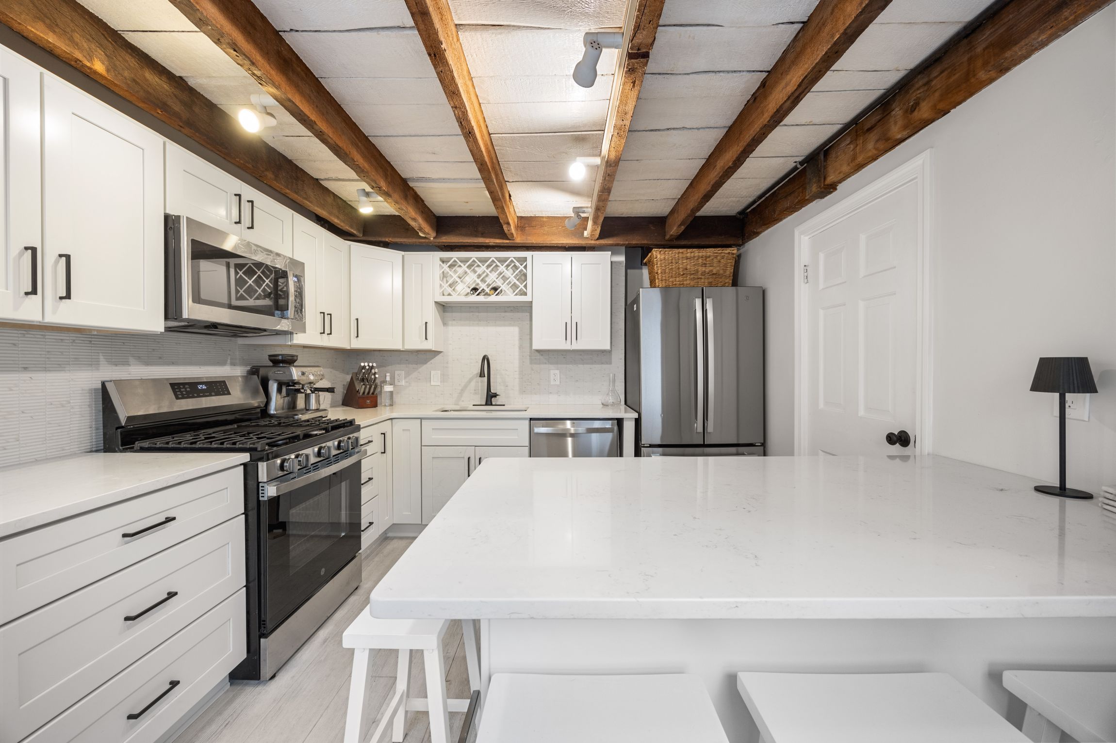  4 Mead Street Ct, Boston, MA, 02129 - 物件實景