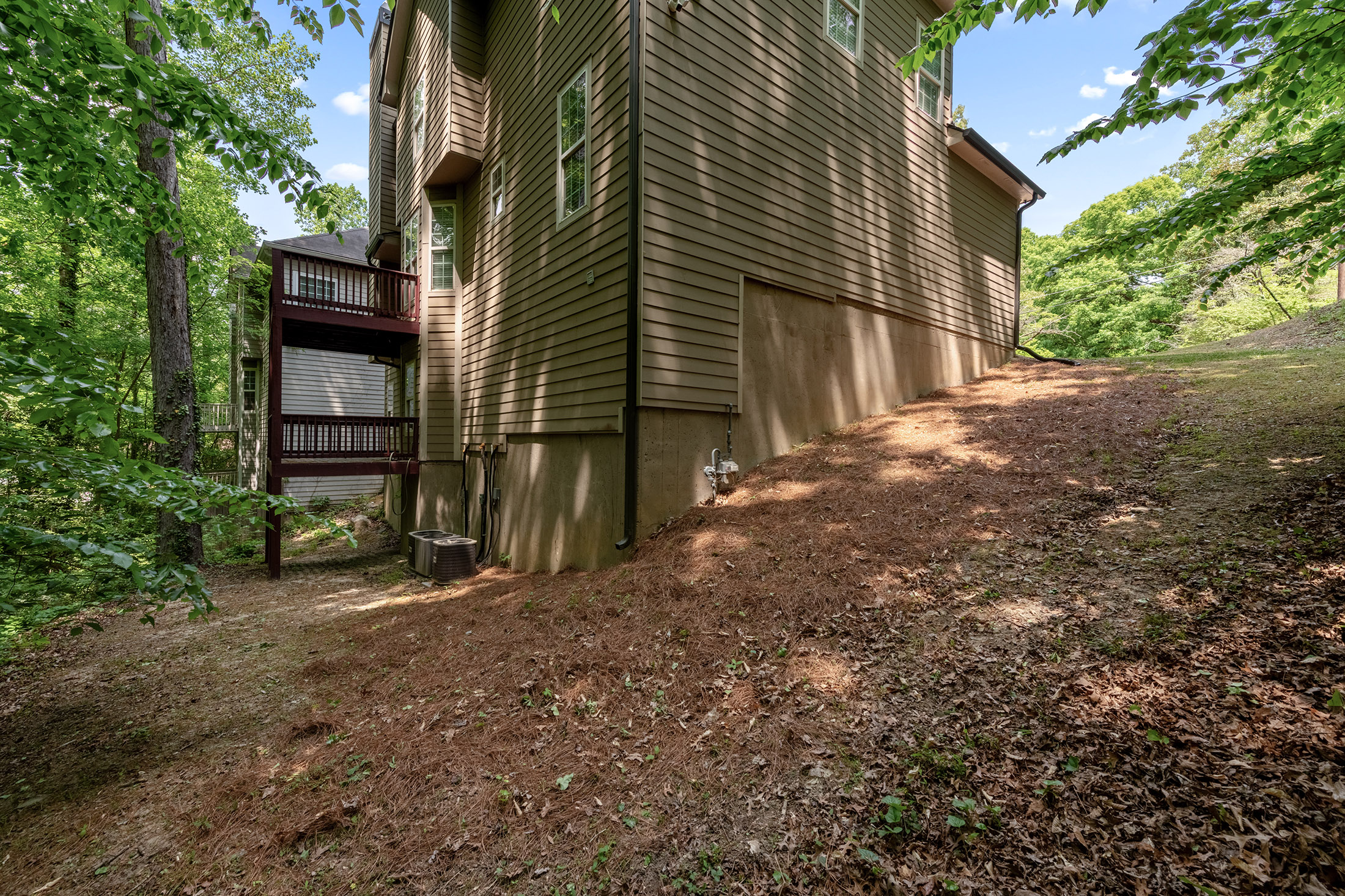  Bright Traditional with Custom Upgrades in Collier Heights - 物件實景
