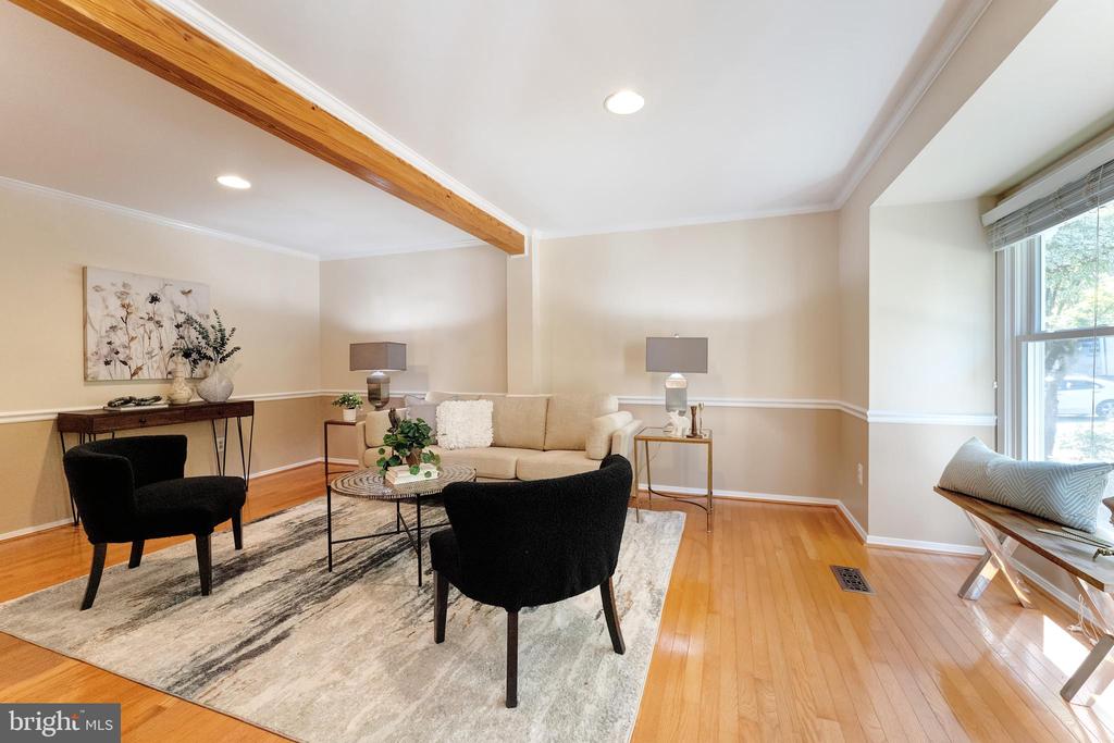Reston, Virginia, 20194, United States, 3 Bedrooms Bedrooms, ,4 BathroomsBathrooms,Residential,For Sale,1942632