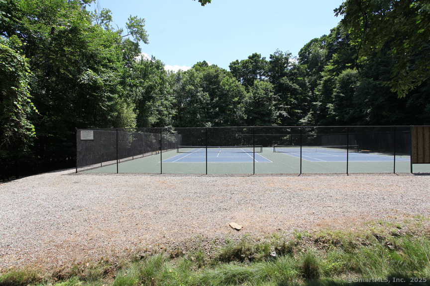 New Fairfield, Connecticut, 06812, United States, 4 Bedrooms Bedrooms, ,6 BathroomsBathrooms,Residential,For Sale,1949816