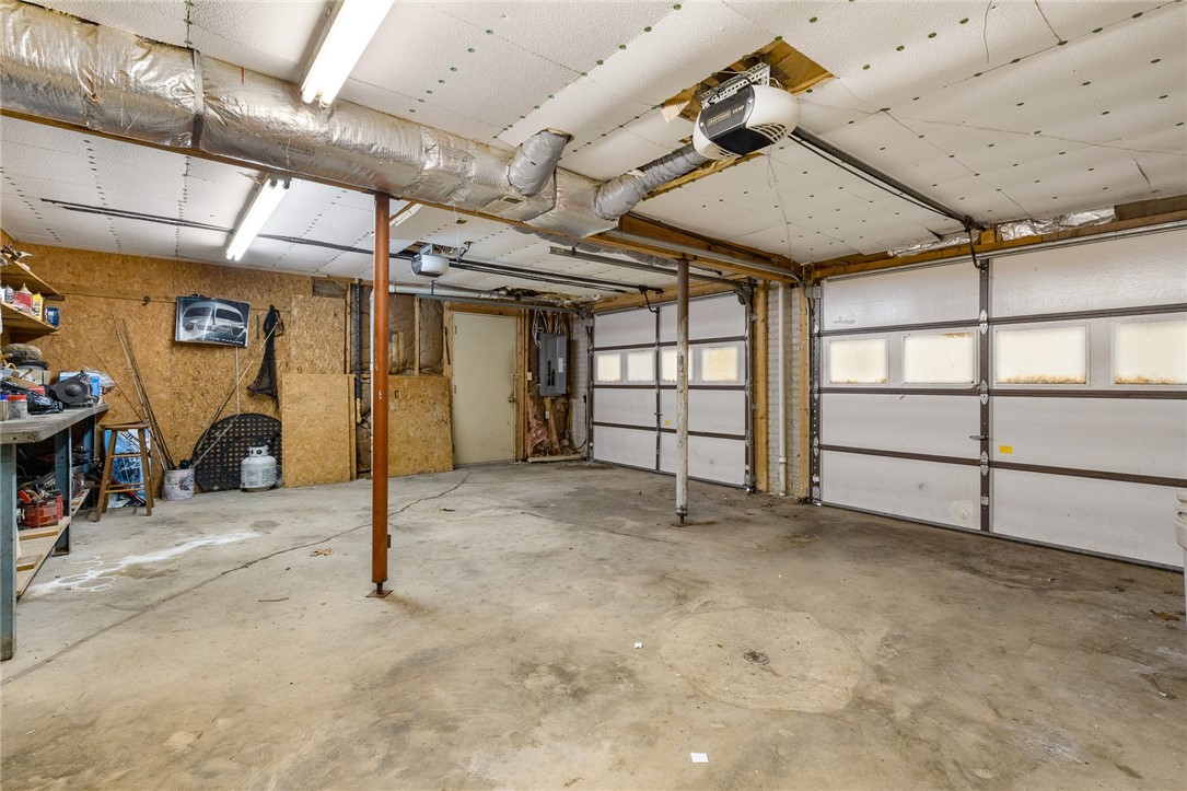 Compton, Arkansas, 72624, United States, 5 Bedrooms Bedrooms, ,3 BathroomsBathrooms,Residential,For Sale,1805954