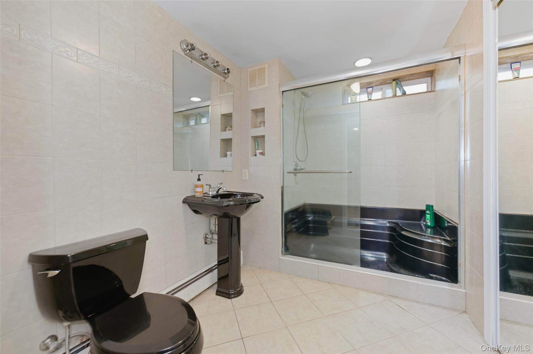 Oceanside, New York, 11572, United States, 3 Bedrooms Bedrooms, ,3 BathroomsBathrooms,Residential,For Sale,1990988