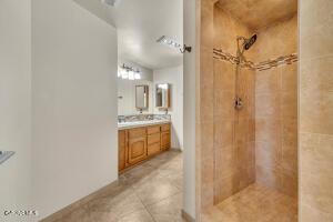 Lancaster, California, 93536, United States, 5 Bedrooms Bedrooms, ,4 BathroomsBathrooms,Residential,For Sale,1933270