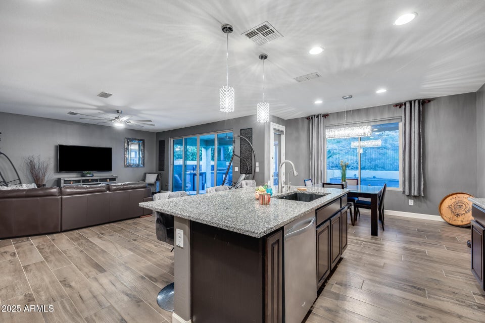 Peoria, Arizona, 85383, United States, 3 Bedrooms Bedrooms, ,Residential,For Sale,1982849