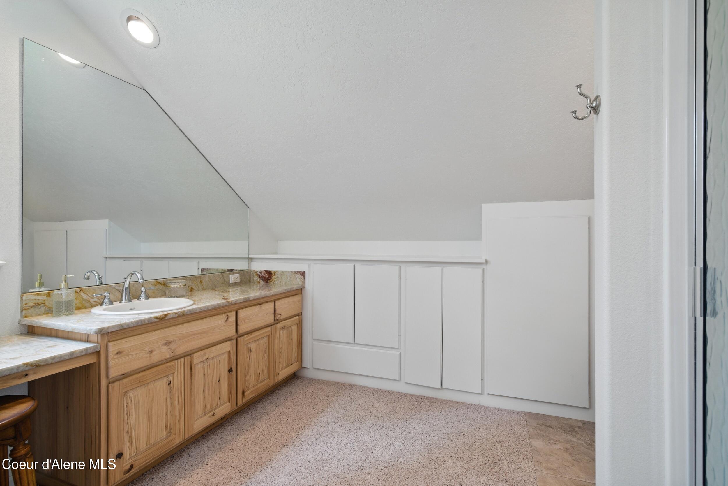 Athol, Idaho, 83801, United States, 6 Bedrooms Bedrooms, ,6 BathroomsBathrooms,Residential,For Sale,1975290