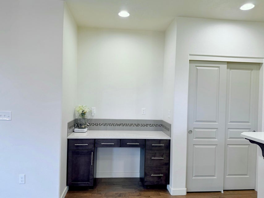Redmond, Oregon, 97756, United States, 3 Bedrooms Bedrooms, ,3 BathroomsBathrooms,Residential,For Sale,1736801