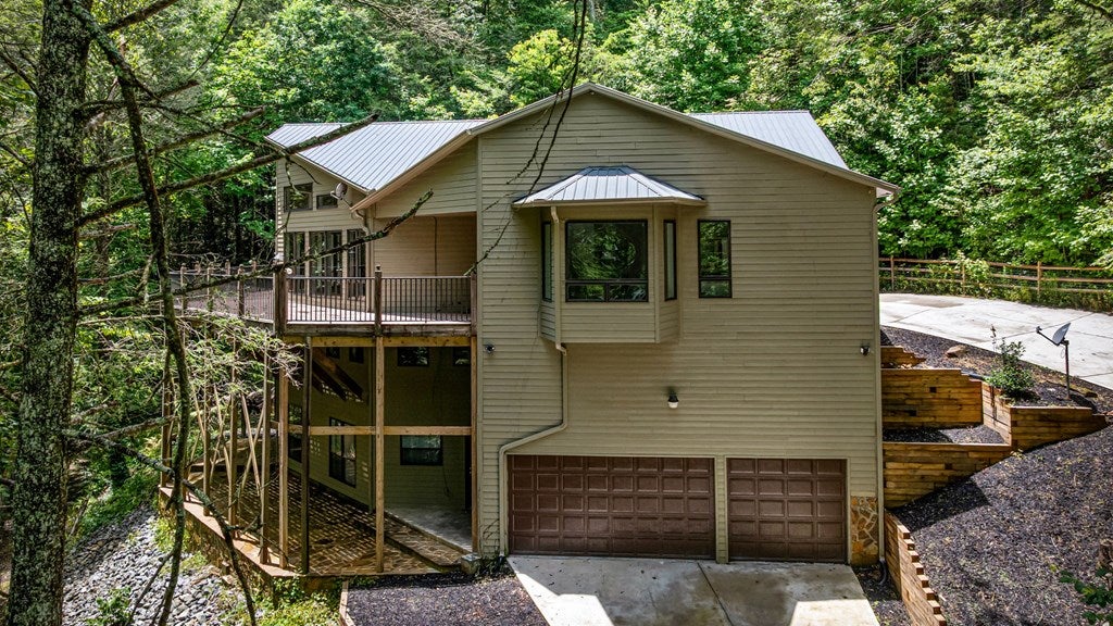 Ellijay, Georgia, 30540, United States, 5 Bedrooms Bedrooms, ,5 BathroomsBathrooms,Residential,For Sale,1868155