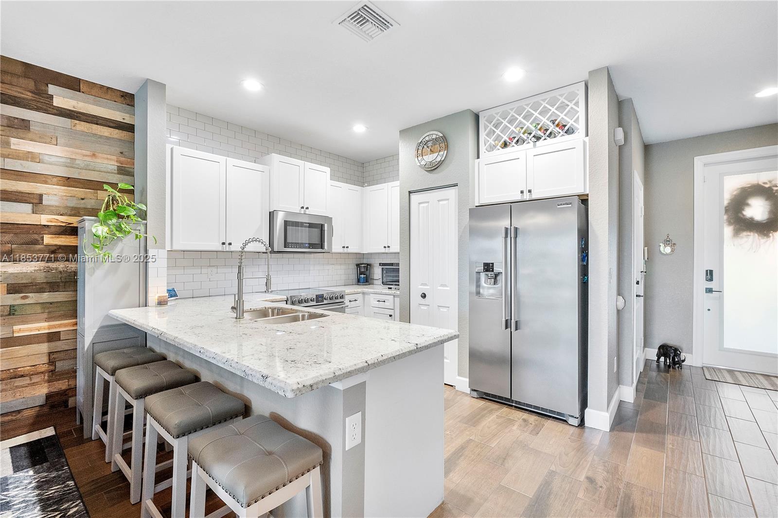 Oakland Park, Florida, 33334, United States, 3 Bedrooms Bedrooms, ,3 BathroomsBathrooms,Residential,For Sale,1911600