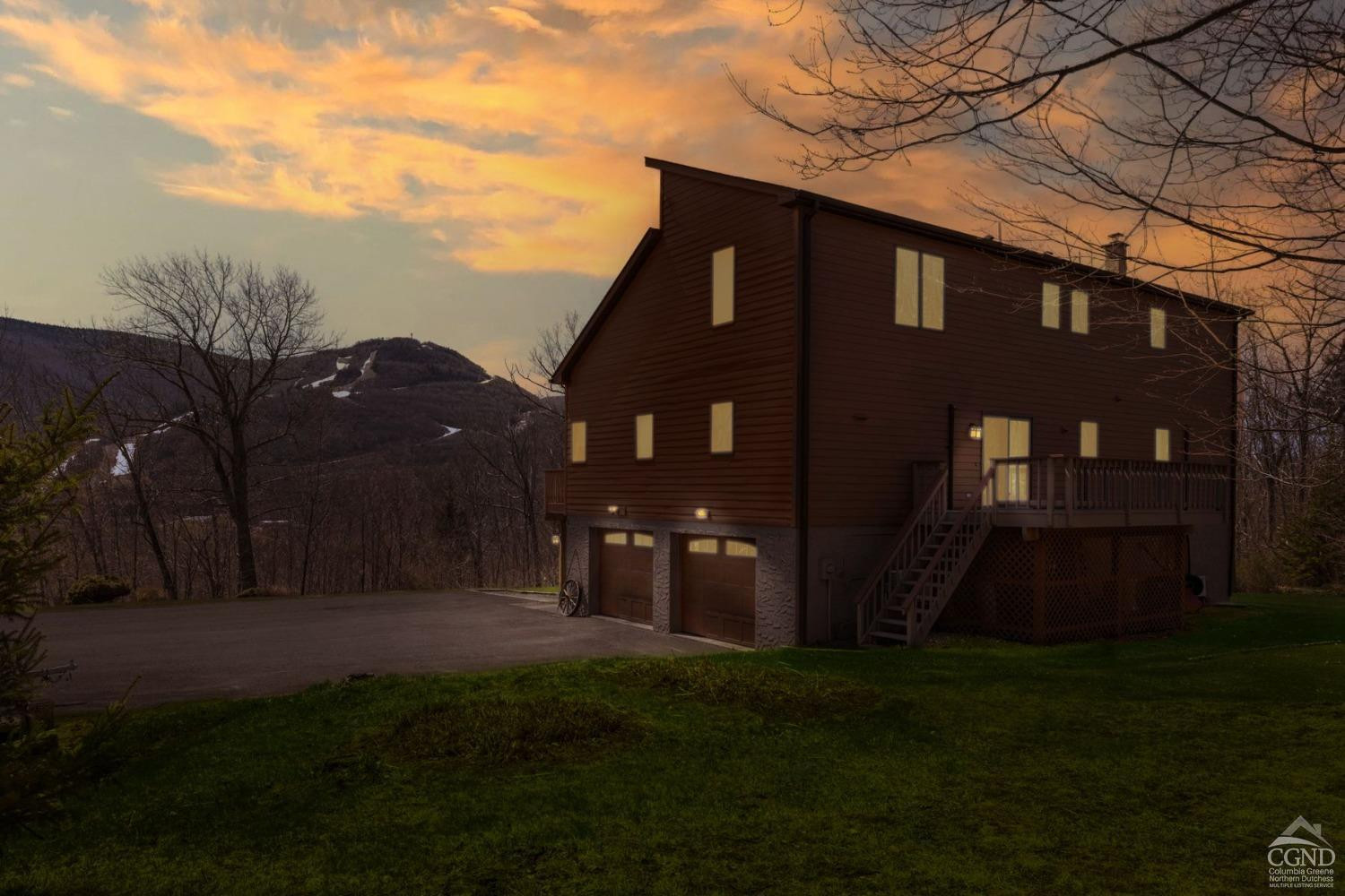 Hunter, New York, 12442, United States, 4 Bedrooms Bedrooms, ,5 BathroomsBathrooms,Residential,For Sale,1792843