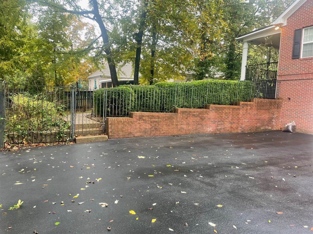 Bowling Green, Kentucky, 42104, United States, 4 Bedrooms Bedrooms, ,5 BathroomsBathrooms,Residential,For Sale,1971353