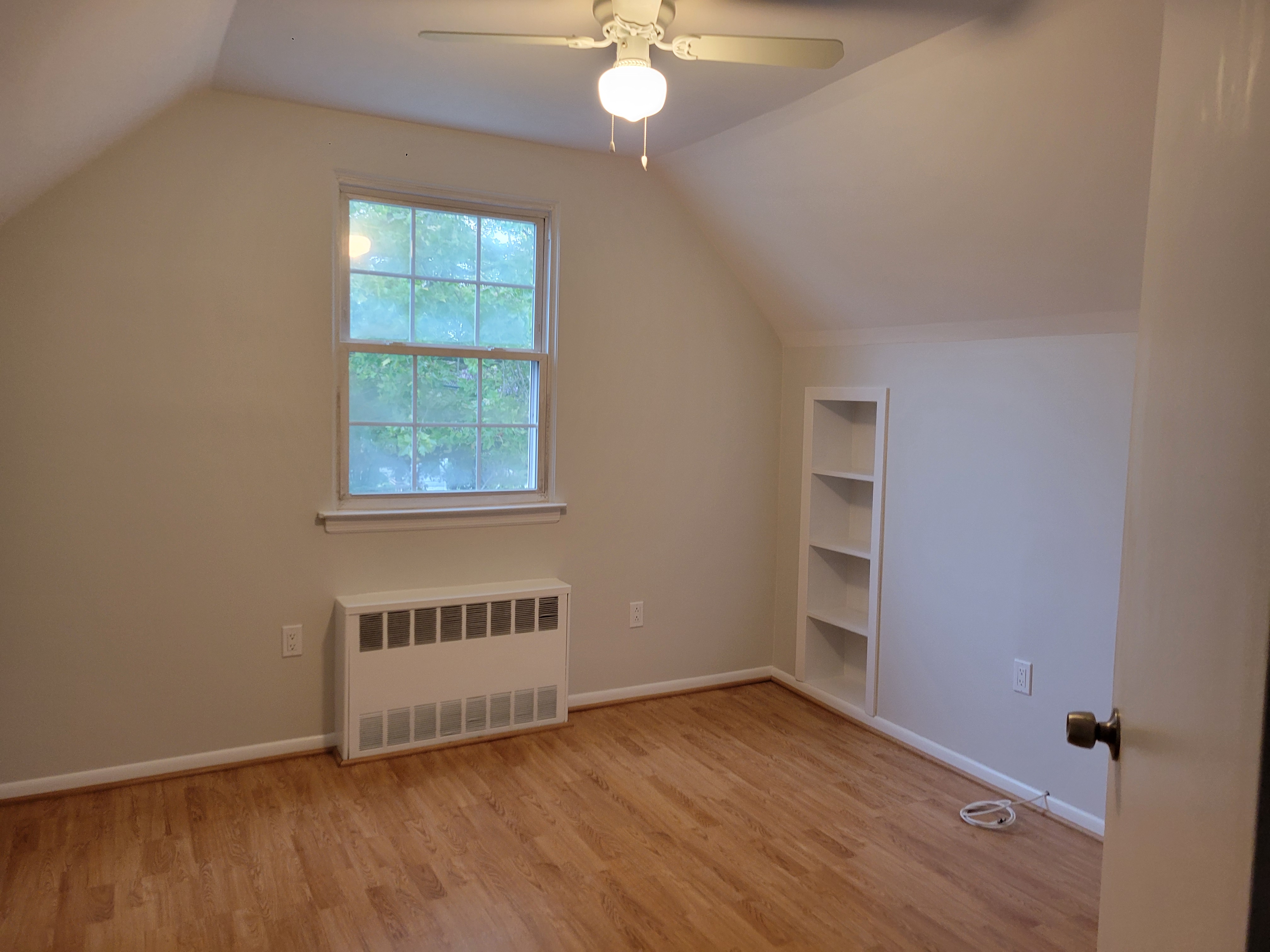 New Hyde Park, New York, 11040, United States, 4 Bedrooms Bedrooms, ,3 BathroomsBathrooms,Residential,For Sale,1928369
