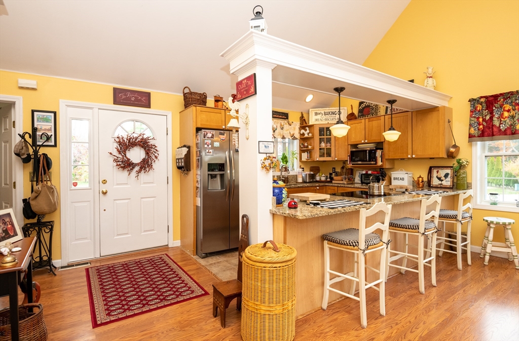 Seabrook, New Hampshire, 03874, United States, 3 Bedrooms Bedrooms, ,2 BathroomsBathrooms,Residential,For Sale,1989361