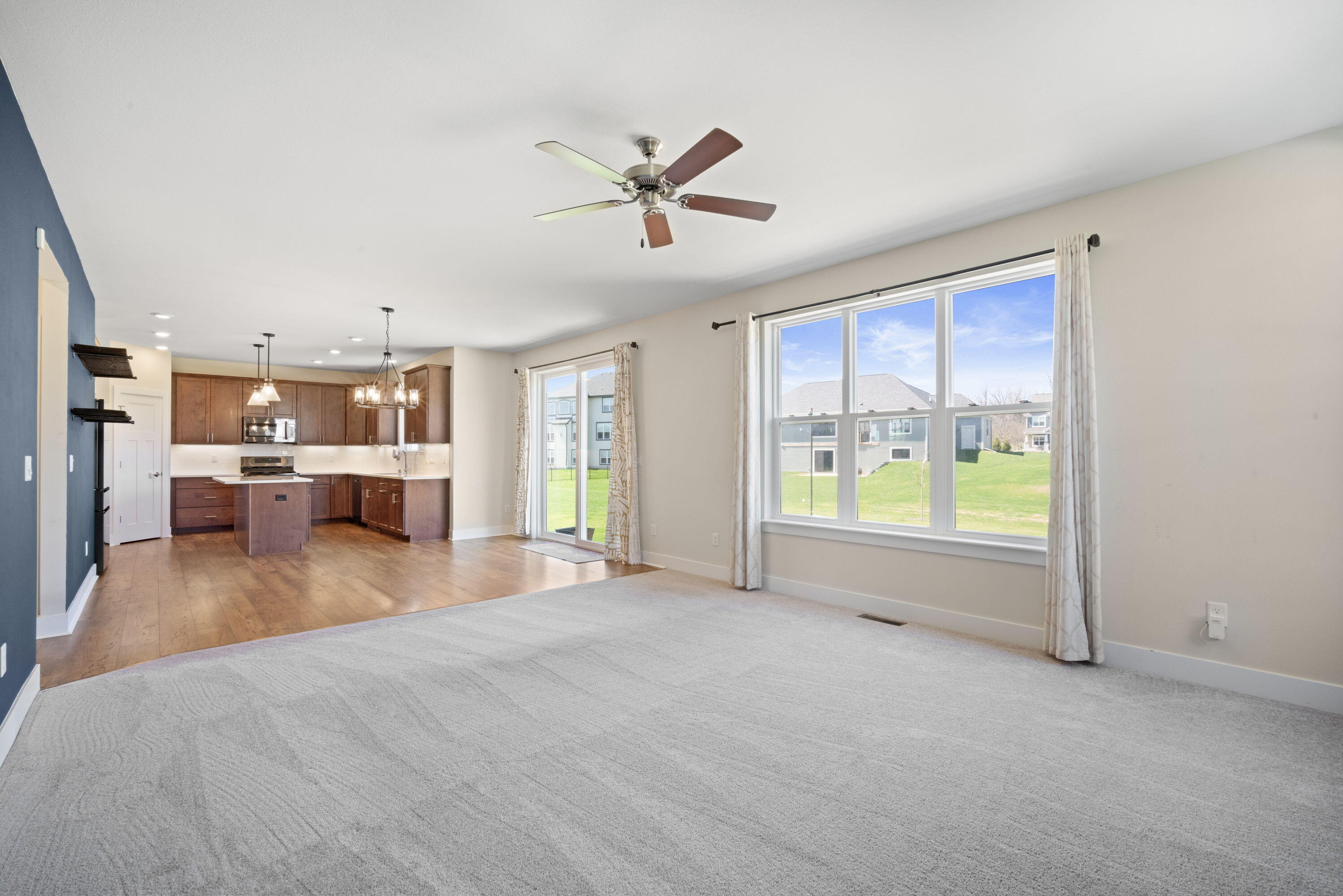 Grafton, Wisconsin, 53024, United States, 4 Bedrooms Bedrooms, ,4 BathroomsBathrooms,Residential,For Sale,1989269