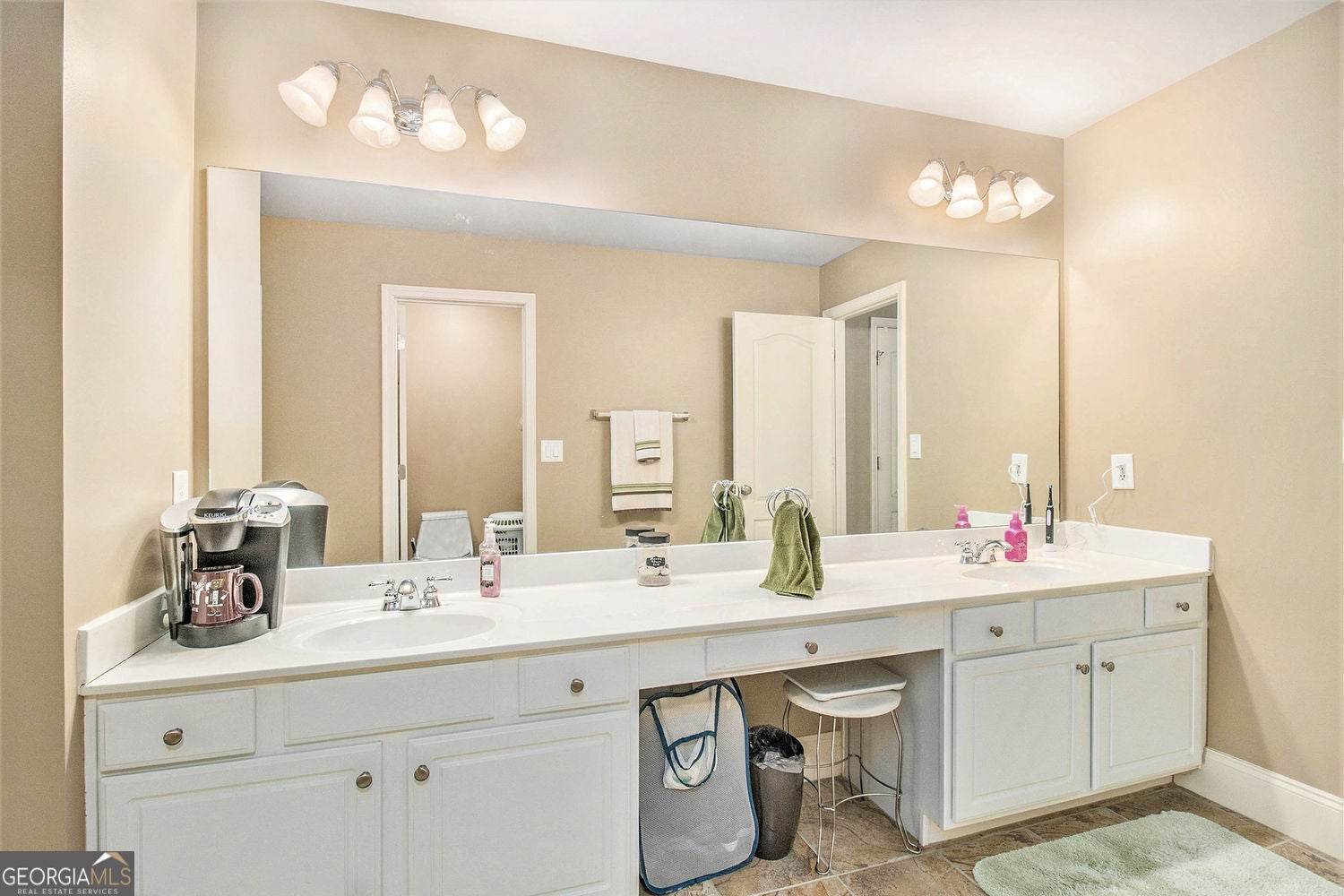 McDonough, Georgia, 30252, United States, 4 Bedrooms Bedrooms, ,4 BathroomsBathrooms,Residential,For Sale,1858890