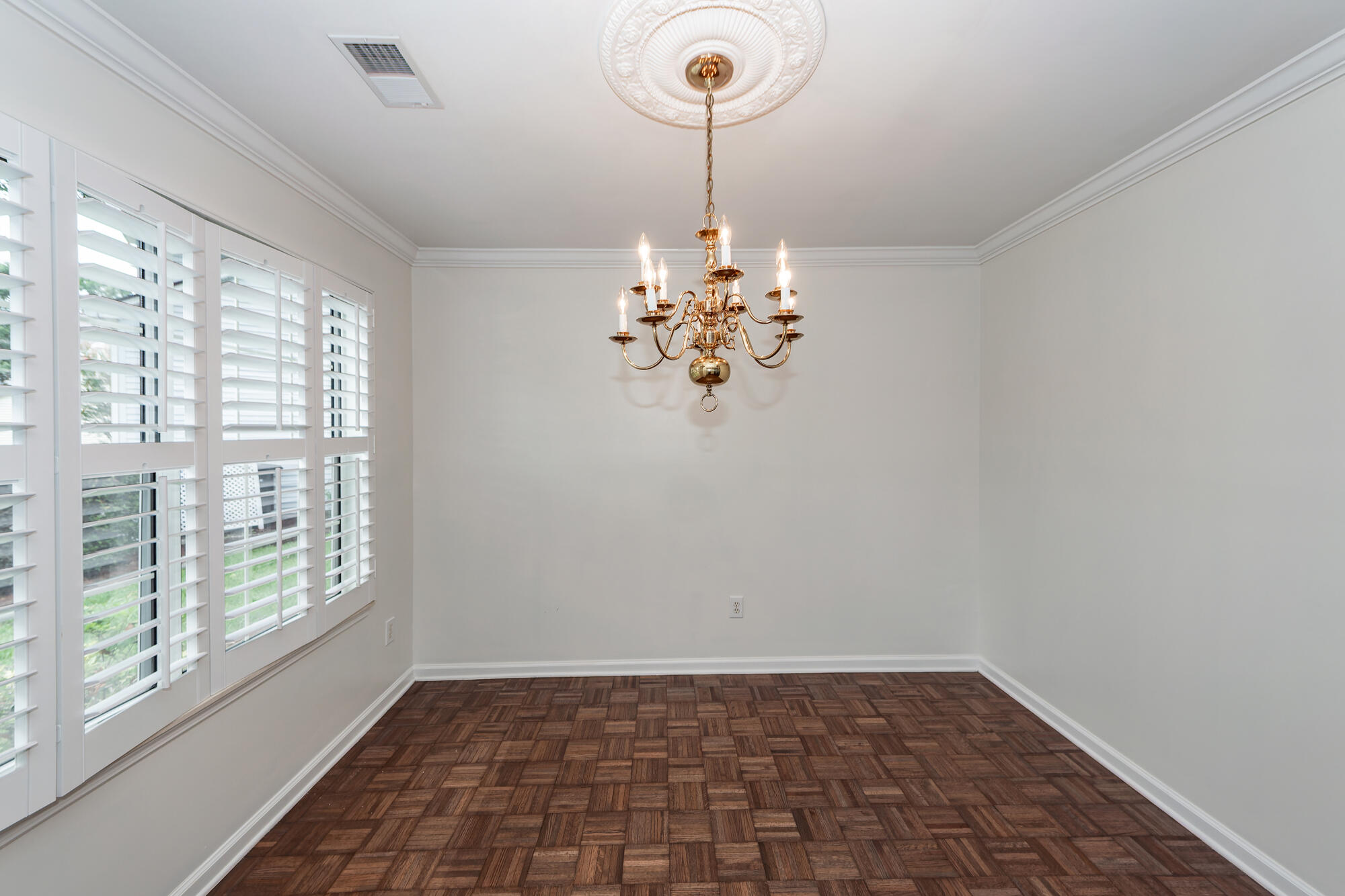 Mount Pleasant, South Carolina, 29466, United States, 3 Bedrooms Bedrooms, ,2 BathroomsBathrooms,Residential,For Sale,1743207