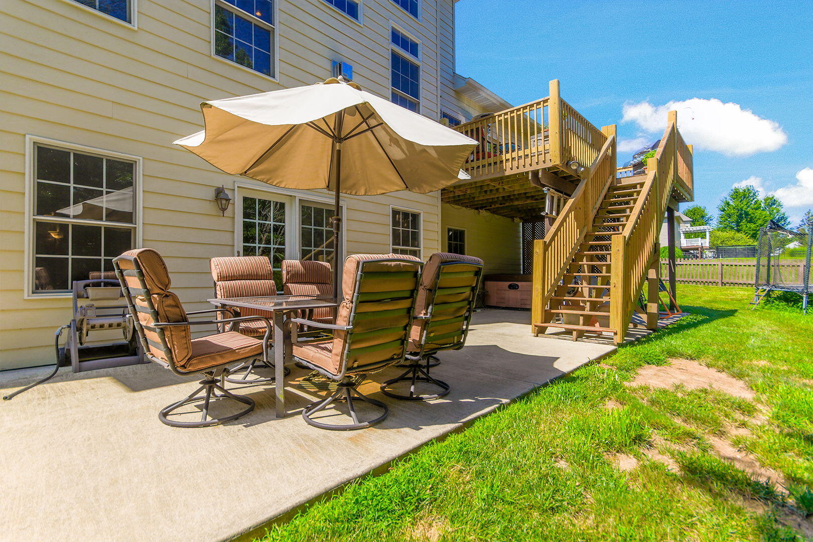 COLUMBIA, Missouri, 65203, United States, 5 Bedrooms Bedrooms, ,4 BathroomsBathrooms,Residential,For Sale,1983136