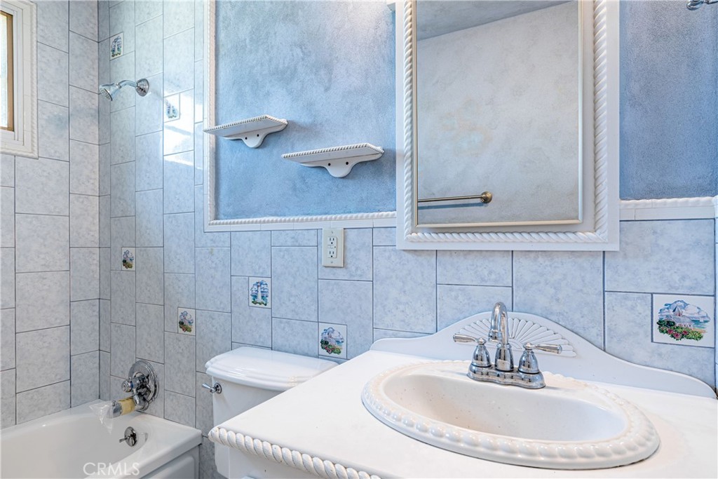 Azusa, California, 91702, United States, 3 Bedrooms Bedrooms, ,2 BathroomsBathrooms,Residential,For Sale,1902994