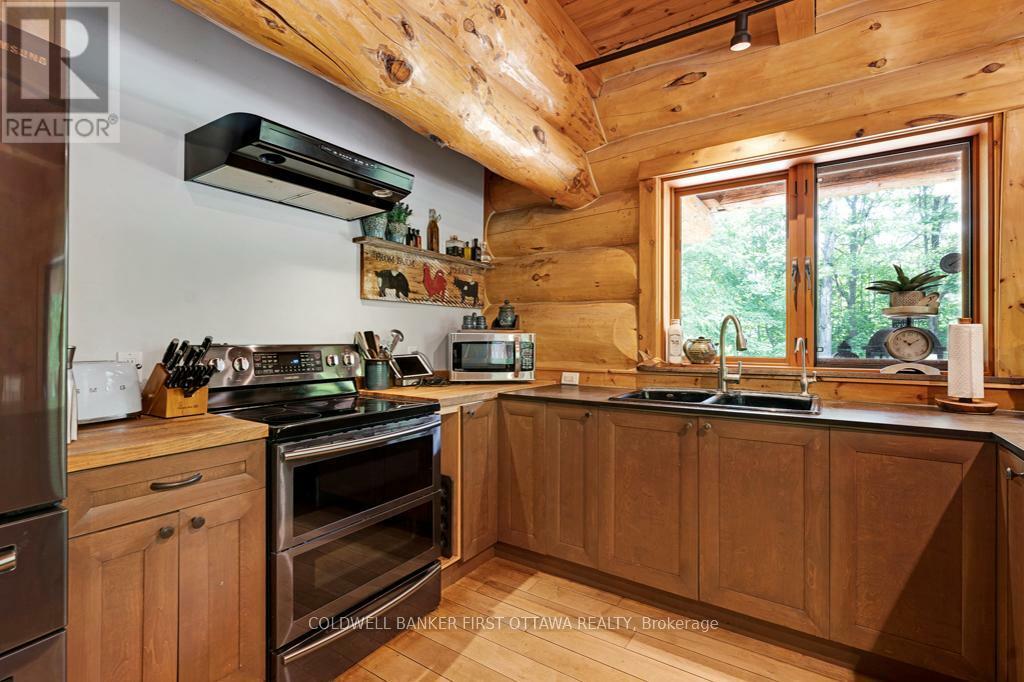 MISSISSIPPI MILLS, Ontario, K0A 2X0, CA, 4 Bedrooms Bedrooms, ,2 BathroomsBathrooms,Residential,For Sale,1865554