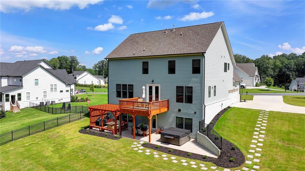 Gainesville, Georgia, 30506, United States, 5 Bedrooms Bedrooms, ,6 BathroomsBathrooms,Residential,For Sale,1978029