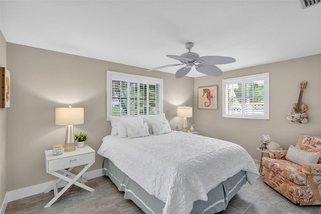 Longboat Key, Florida, 34228, United States, 3 Bedrooms Bedrooms, ,2 BathroomsBathrooms,Residential,For Sale,1990986