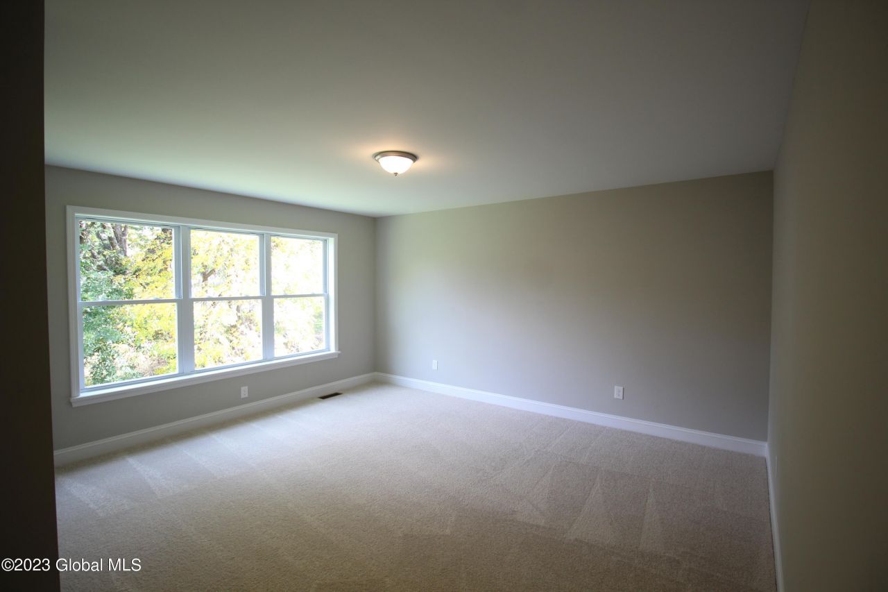 Clifton Park, New York, 12065, United States, 4 Bedrooms Bedrooms, ,3 BathroomsBathrooms,Residential,For Sale,1933145