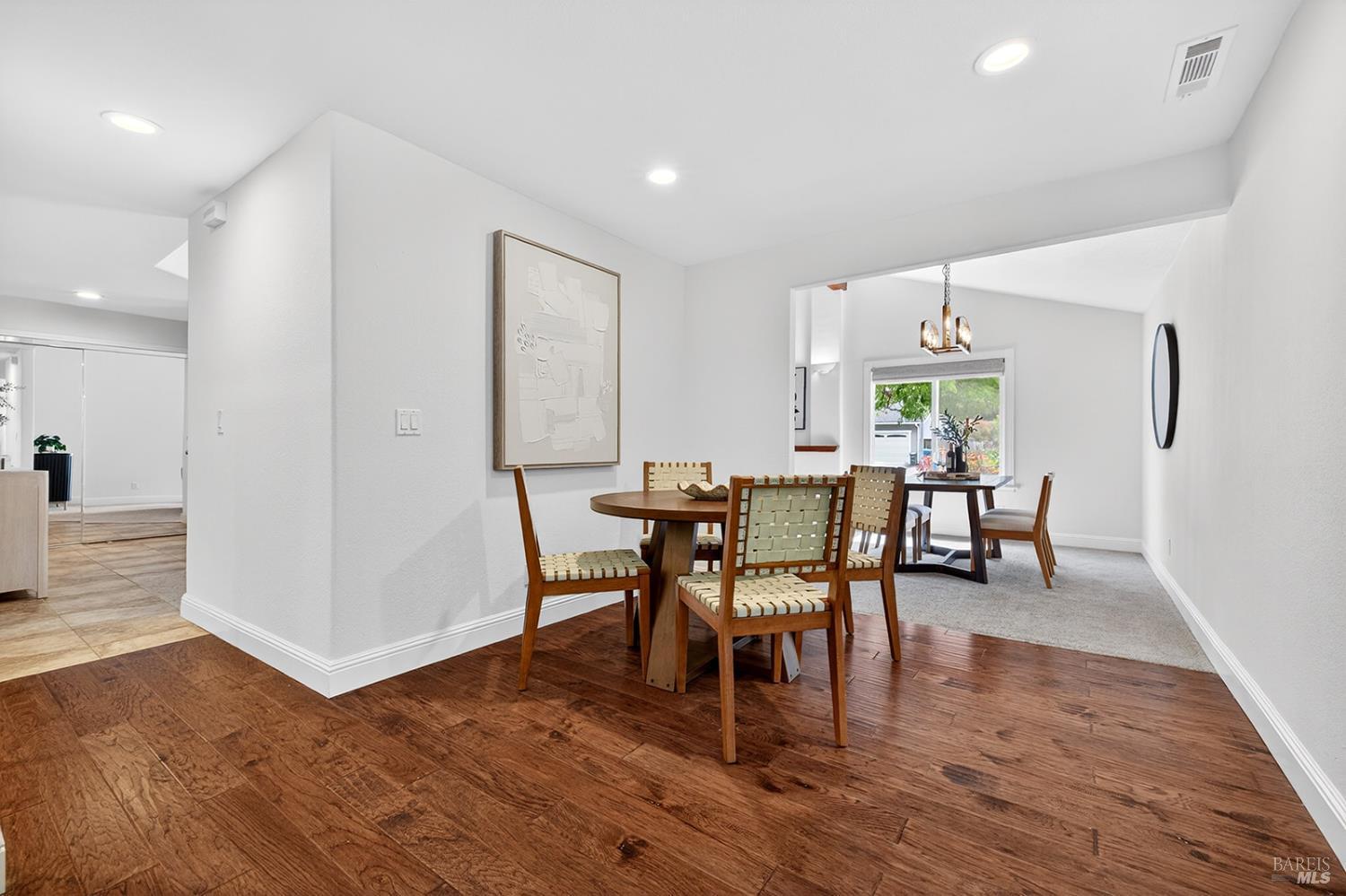 Petaluma, California, 94954, United States, 4 Bedrooms Bedrooms, ,2 BathroomsBathrooms,Residential,For Sale,2048082