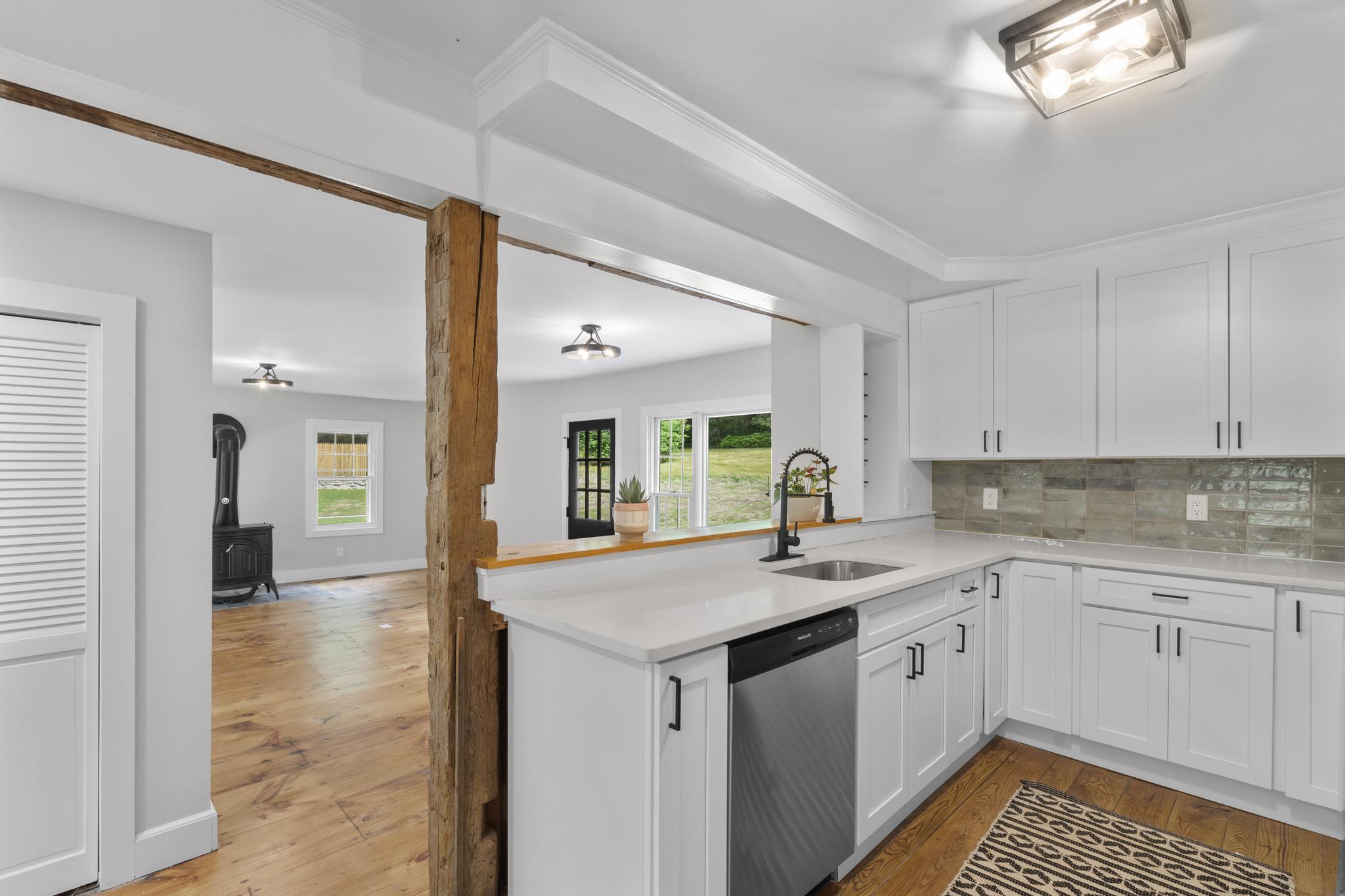 Newtown, Connecticut, 06482, United States, 4 Bedrooms Bedrooms, ,3 BathroomsBathrooms,Residential,For Sale,1991779