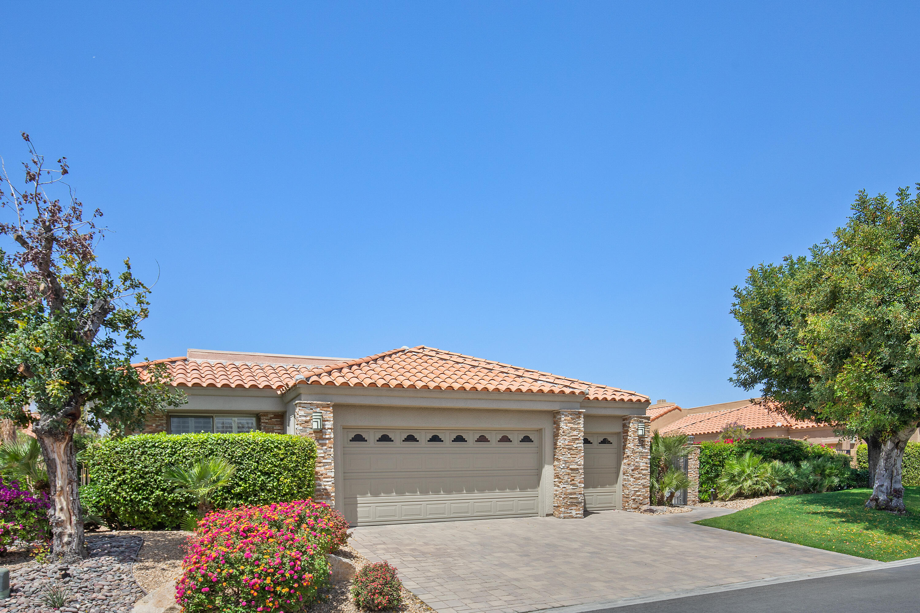 Rancho Mirage, California, 92270, United States, 4 Bedrooms Bedrooms, ,3 BathroomsBathrooms,Residential,For Sale,1918147