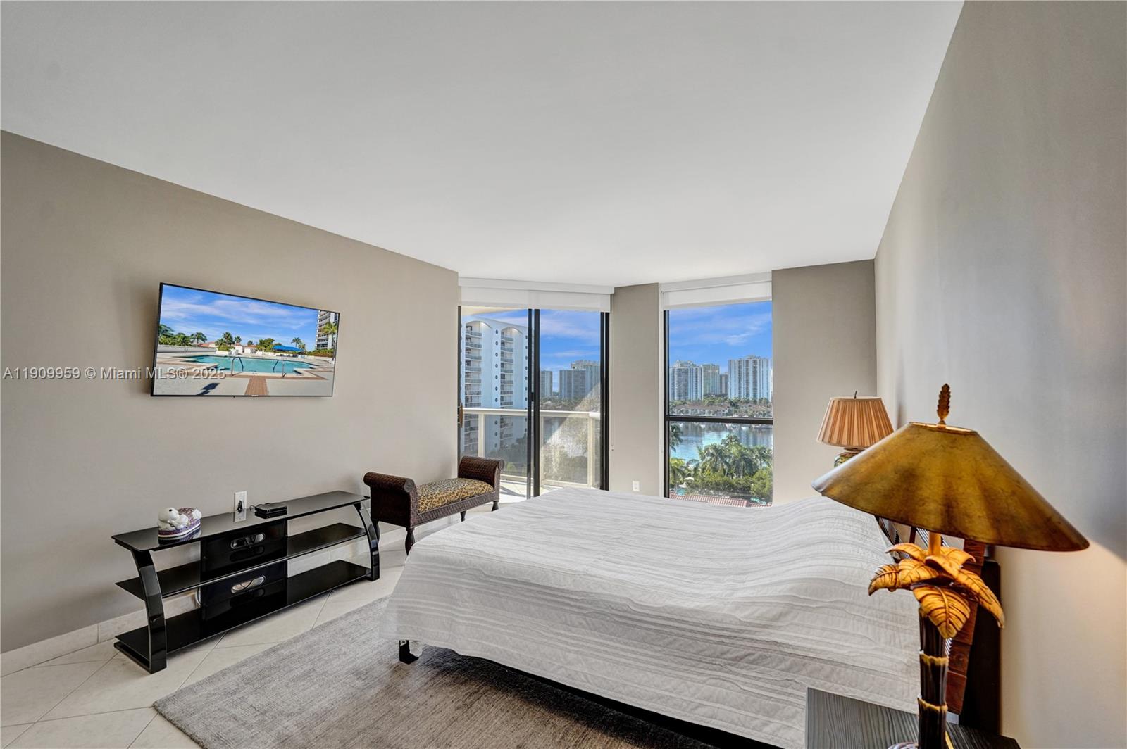 Aventura, Florida, 33180, United States, 2 Bedrooms Bedrooms, ,2 BathroomsBathrooms,Residential,For Sale,1988948