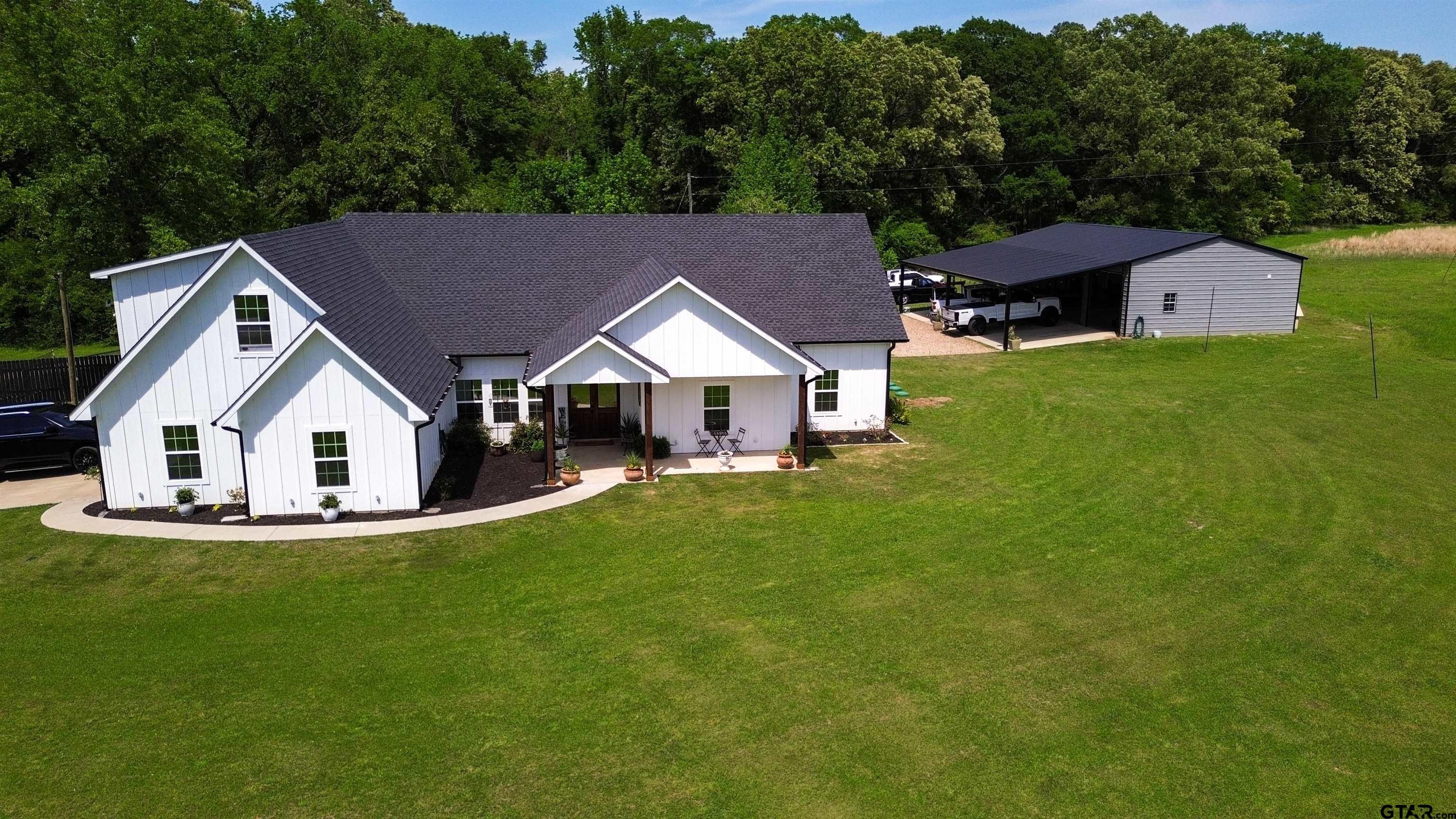 Pittsburg, Texas, 75686, United States, 4 Bedrooms Bedrooms, ,3 BathroomsBathrooms,Residential,For Sale,1943296