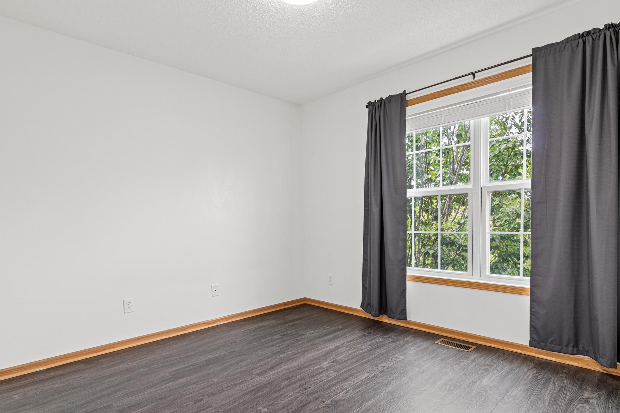  Beautifully Updated Living Near Downtown Robbinsdale - 物件實景