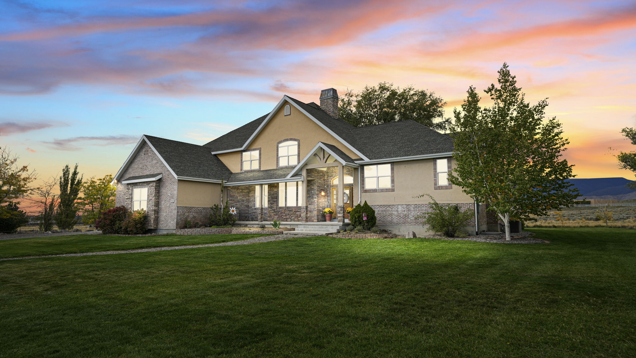 Eagle Mountain, Utah, 84005, United States, 6 Bedrooms Bedrooms, ,5 BathroomsBathrooms,Residential,For Sale,1990791