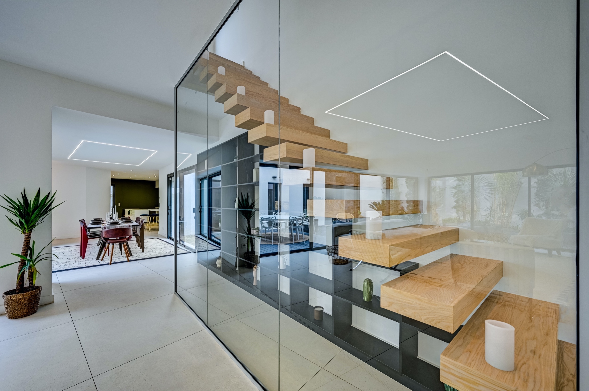  Aix-en-Provence — Contemporary House with Pool, Garden and Parking within Walki… - 物件實景