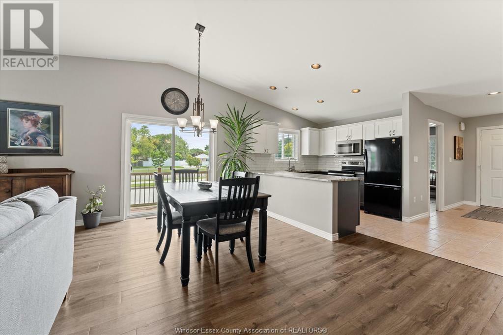 WINDSOR, Ontario, N9E 4X7, CA, 2 Bedrooms Bedrooms, ,1 BathroomBathrooms,Residential,For Sale,1857964