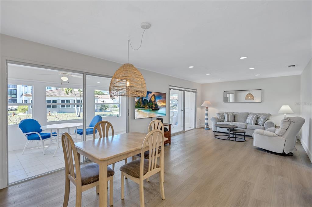 Sarasota, Florida, 34242, United States, 2 Bedrooms Bedrooms, ,2 BathroomsBathrooms,Residential,For Sale,1961687