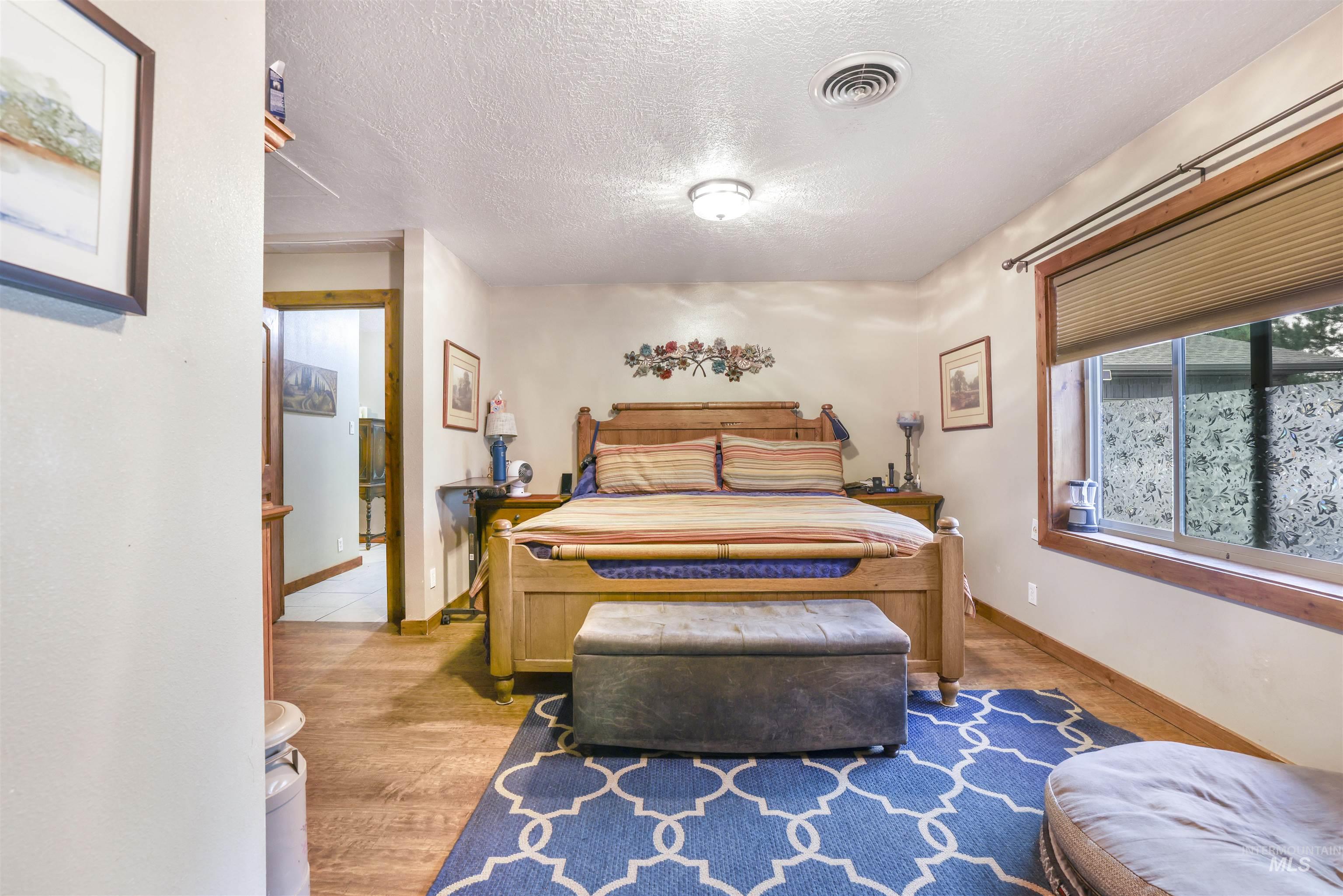 Twin Falls, Idaho, 83301, United States, 3 Bedrooms Bedrooms, ,2 BathroomsBathrooms,Residential,For Sale,1932611
